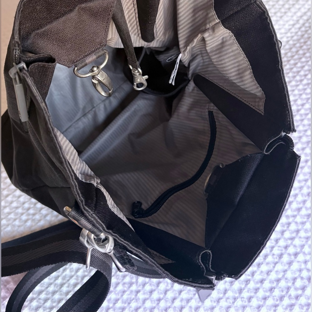 Sherpani crossbody tote - Picture 6 of 11